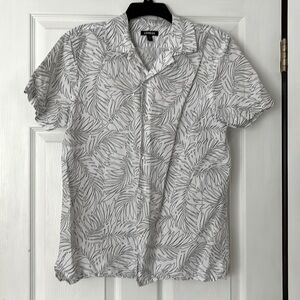 Men’s short sleeve Express button down